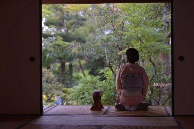 重要文化財「臥龍山荘」で貸切って朝食を