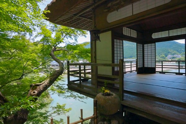 肱川随一の景勝地で静謐な朝を迎え、贅沢なひとときを過ごすプライベートツアー2