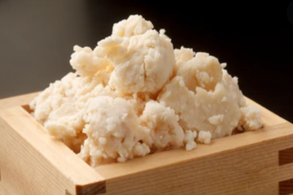 米と米麹の栄養が凝縮された〝酒粕〟は、美容や血行促進など効果満載