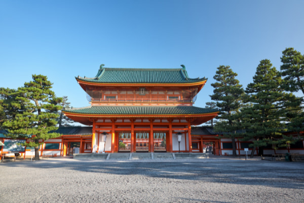 食後は〝平安神宮〝へ参拝、神苑をのんびり散策1