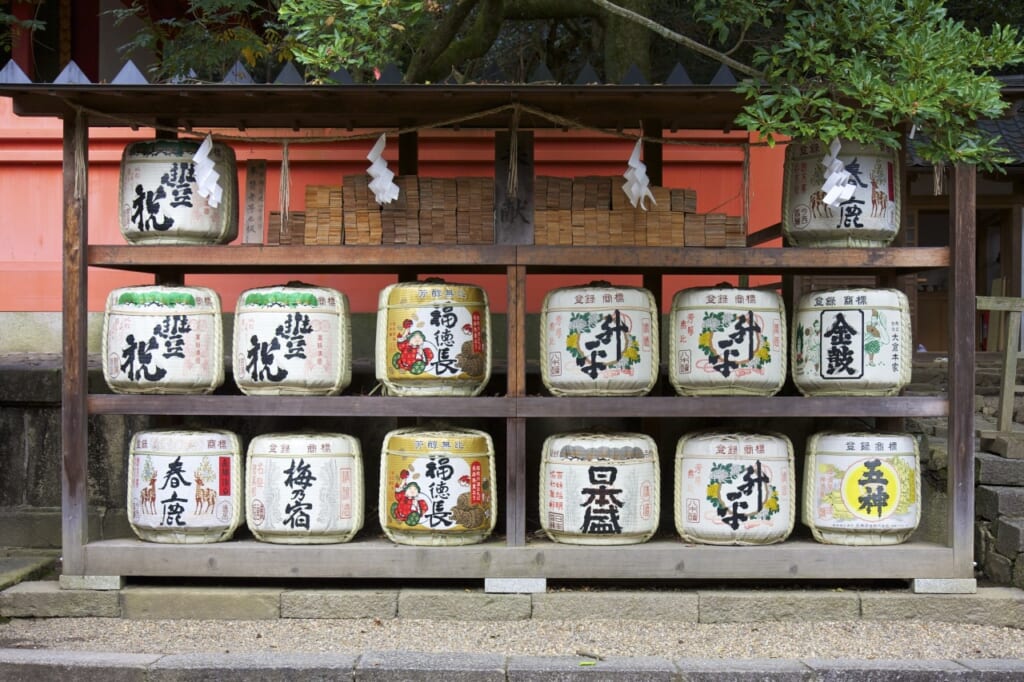 奈良県の町並みにみる日本酒の樽