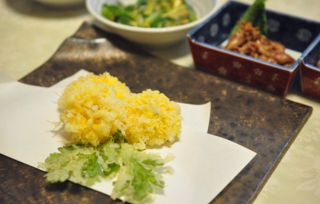 食用菊の天ぷら