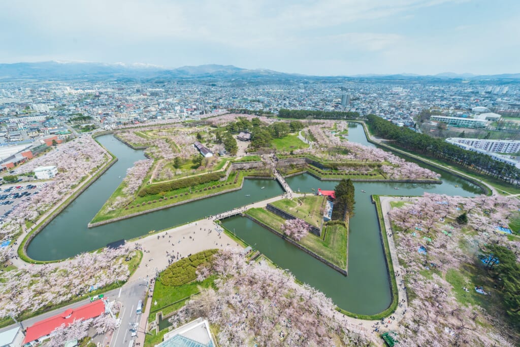 春の五稜郭