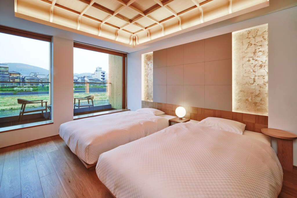 HotelVMGKyoto鴨川のホテル客室からの鴨川ビュー